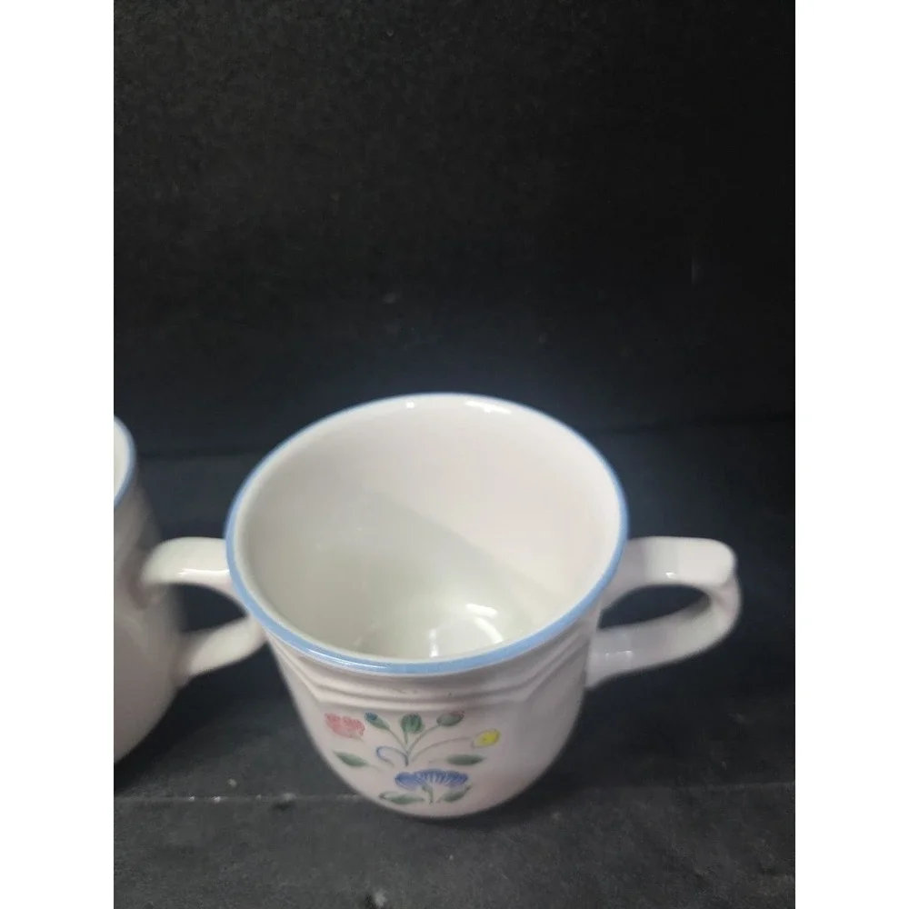 Floral Expressions Stoneware Coffee Cups, Japanese Tea Cups, Vintage Set of 2‎